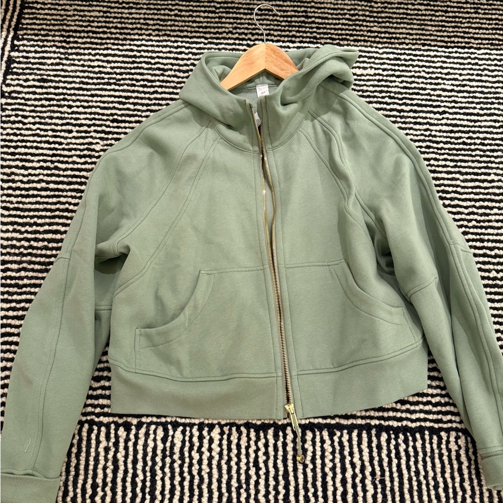 lululemon Scuba Oversized Full-Zip Hoodie	
Palm Court/Gold XS/S